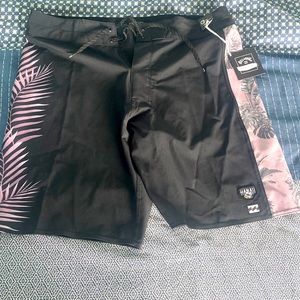 Billabong Gallery Boardshorts Hawaii Edition | Size 32